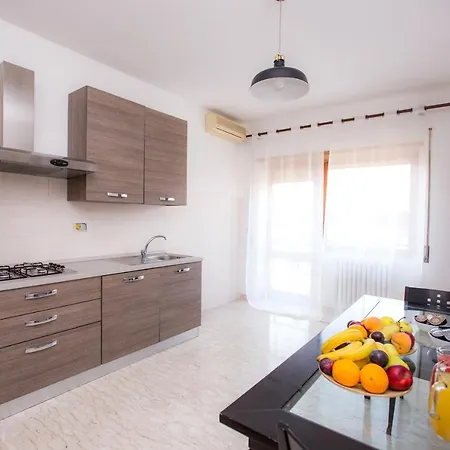 Quelli Della Via Gluck Bed and Breakfast