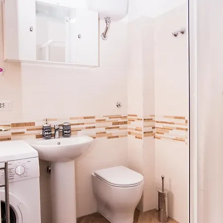 Quelli Della Via Gluck * روما